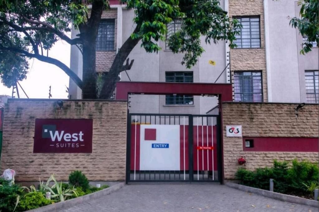 West Suite Studio Nairobi Exteriör bild